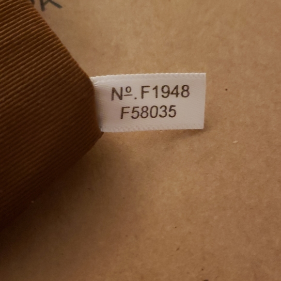 Coach Wristlet - Picture 4 of 7